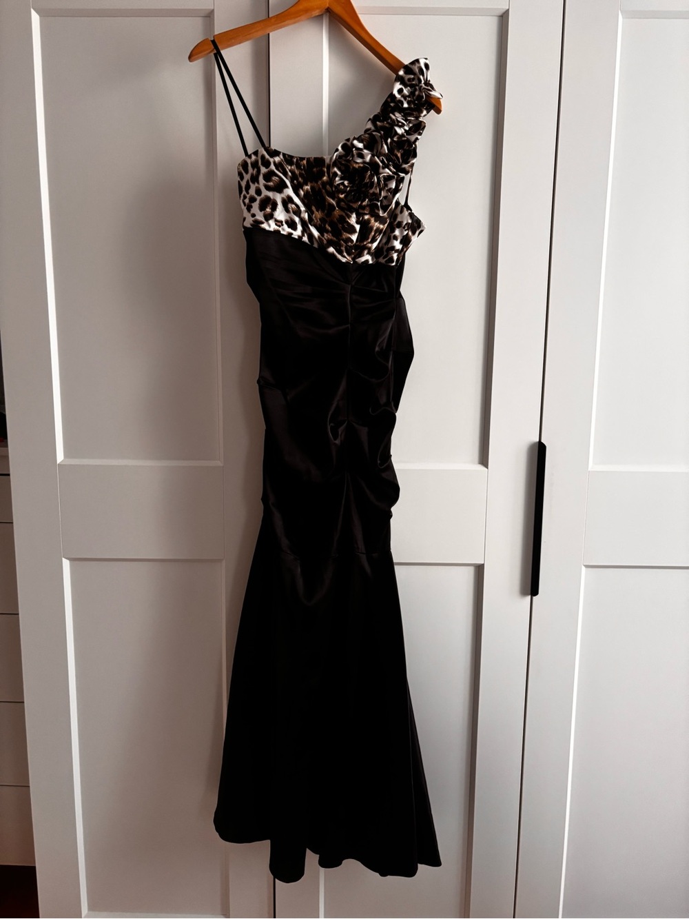 Laura Vintage One-Shoulder Black Mermaid Dress with Leopard-Print Bodice